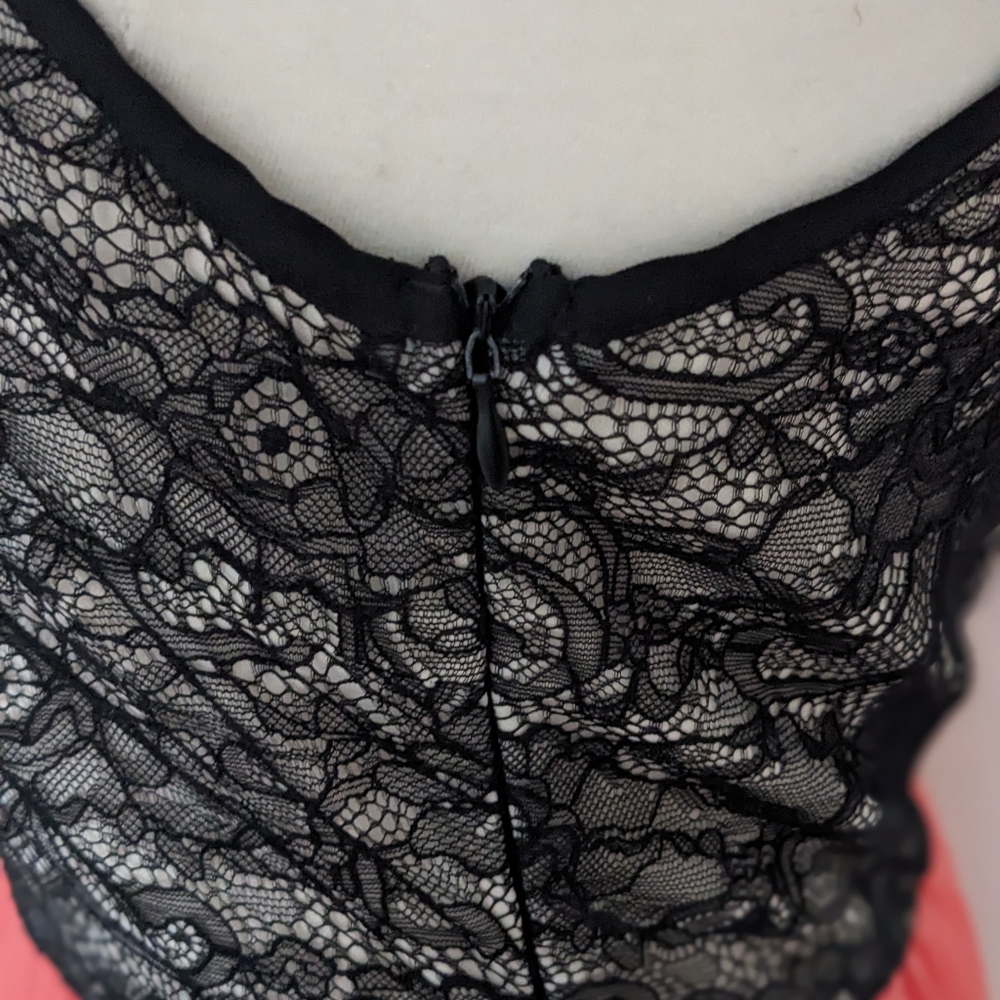 Dress - Picture 4 of 5